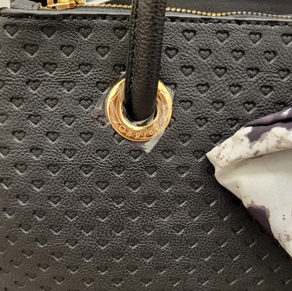 NEW Betsey Johnson Heart Handbag - Picture 8 of 8